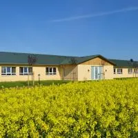 Haus Gänsefarm - Ihre Monteurs Wohnung -, hotel en Husby