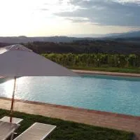 Rural ground-floor home with pool, hotel v destinaci Montespertoli