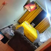 SILVERBROOK HEAVEN, NEXT 2 NIBS,Spurmall & ASHAKI, hotel en Ruiru