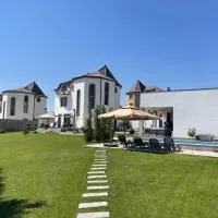 Fabulous Villa In Yerevan.، فندق في يريفان