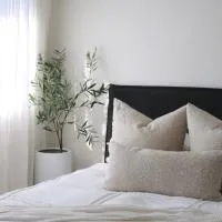 Private big ROOM 20mins to Airport, 5mins to station: St Albans'da bir otel
