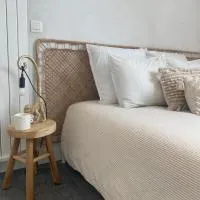 Lokeren में, होटल The Conservatory, a cosy private attic located central between Ghent Antwerp Brussels