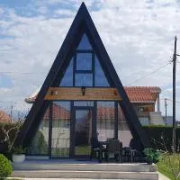 Cozzy LUX apartment near the Airport Podgorica, hotell sihtkohas Lajkovići