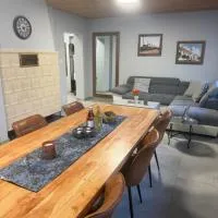 WG-Zimmer-Monteurzimmer-Ferienwohnung bis 10 Personen: Aldenhoven şehrinde bir otel