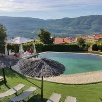 Casa Rural El Regajo Valle del Jerte โรงแรมในเอลตอร์โน