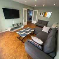 OPEN 24 7 Apartment parking 15' PARIS 3' ATHLETICA, khách sạn ở Saint-Gratien