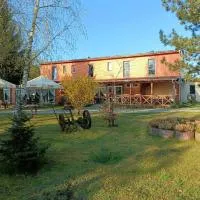 Center Angelos, hotel di Bronków