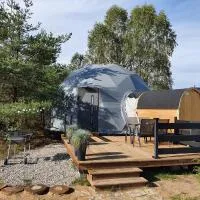 Glamping Podniebny, hotel em Borsk