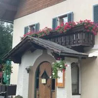 Bergbauern Wirtshaus โรงแรมในคอทชาค