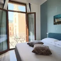 Favignana में, होटल Agorà di Favignana - Affittacamere Piazza Madrice