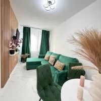 Green Story Aparthotel near Palas Center and Old Town - Parking Option, hotel em Iaşi