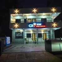 CR7 Stay Rooms & Homestay, hotel di Māvalli