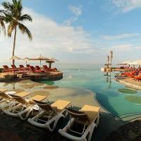 Hacienda Del Mar Owner Ocean Luxury Suite 1BR2B REQUEST DATE- see by Clay & Lisa, hotel a El Tule