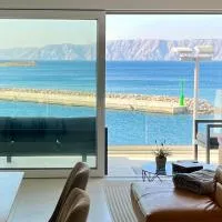 Marina Vista Escape, lux seaview 3 bedrooms Penthouse, hotel a Klenovica
