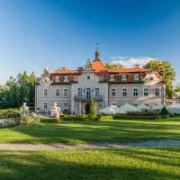 Hotel Zámek Berchtold, hotel Kunice városában