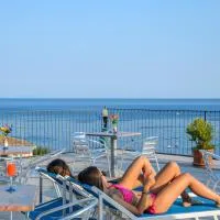 Riviera B&B Rooms & Apartment SEA-VIEW, Hotel in Maiori