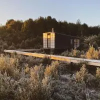 Pichi II Calbuco - Cabaña tipo tinyhouse frente a la laguna, hotel v destinaci Calbuco