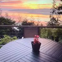 Serenity Pines by AvantStay, hotel a Greenbank