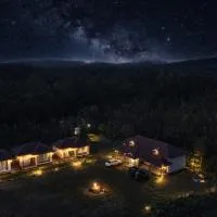 Kavalubare Retreat by Dazzle Destinations - Private Cottages and Near to City、チクマガルールのホテル
