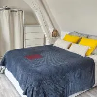 Appartement cosy et calme, vue sur le château, готель у місті Ножан-ле-Ротру