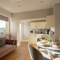 Claude House South Lanarkshire, hotel a Larkhall