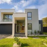 Miami Retreat, Group Stay, 16 Guests,6 Parking, hotell sihtkohas Capel Sound