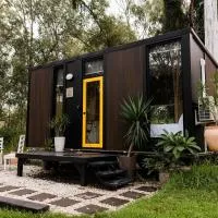 Tranquility Ranch by Tiny Away, hotel en Wolfdene