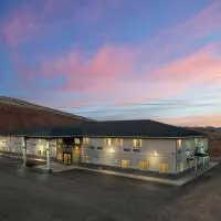 Quality Inn & Suites Salina National Forest Area, hotel u gradu Salajna