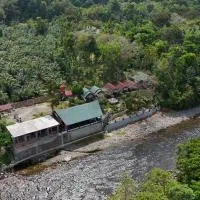 Asim Paris Guesthouse & jungle trekking, hotel din Bukit Lawang