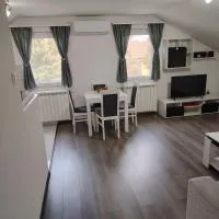 Elena Airport Apartments, hotelli kohteessa Surčin