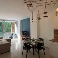 Magnolie Suite, 4 ospiti con Posto Spiaggia, hotel v destinaci Eraclea Mare