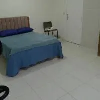 Suíte com ar condicionado e garagem, hotel em Morada Nova
