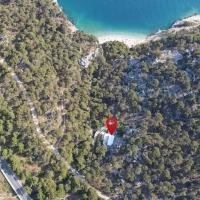 Holiday home with hot tub Makarska - 25243, kh&aacute;ch sạn ở Makarska
