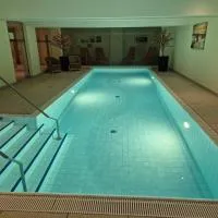 Südwind App2 - Modernes Apartment mit Pool und Sauna, nur 3 Gehminuten zum Strand, отель в городе Цемпин
