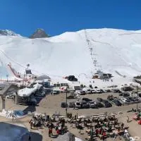 Tignes RPDP vue panoramique au soleil 2, хотел в Тин