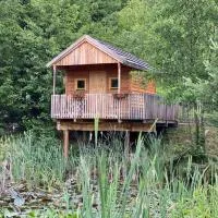 Glamping Mali Raj, khách sạn ở Dolenci