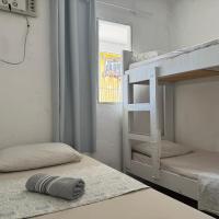 Kitinet para 03 em Boa Viagem pr&oacute;ximo aeroporto e praia, отель рядом с аэропортом Международный аэропорт Гуарарапис / Ресифи имени Жилберто Фрейре в городе Ресифи