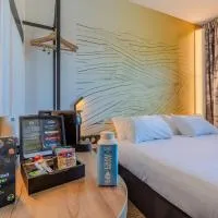 B&B HOTEL Landerneau Bois Noir، فندق في لانديرنو
