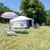 Pouilly-sous-Charlieu में, होटल Yourte mongole insolite en pleine nature