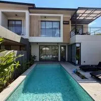 AURA STAY-Luxury Private Pool Villa walk to Kad Farang, Hotel in Chiang Mai