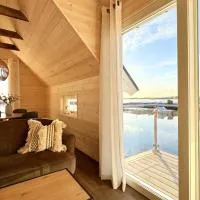 Rorbu Brønnøysund - høy standard - fantastisk havutsikt - privat brygge, hotell sihtkohas Brønnøysund