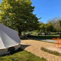 Glamping Les Arpents Verts, ξενοδοχείο σε Yvoir