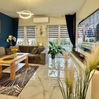 Golden Luxury Suite, hotelli kohteessa Nowy Dwór Mazowiecki