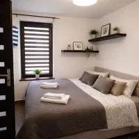 3 Rooms Garden Parking, hotel em Raszyn