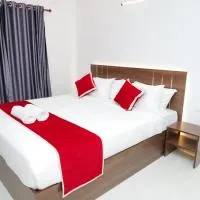 Le Sancta homestay، فندق في Marayoor