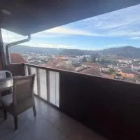 Chambre avec balcon offrant une vue magnifique, hotel u gradu Audun-le-Tiche