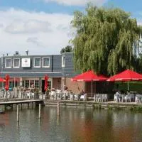 Weromerie Premium Hotel and Apartment, hotel u gradu Wormer