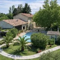 Mas des Trois V - Vue Vignes & Ventoux - Gîte de Charme Premium pour 2 à 4 adultes, hotell sihtkohas Sarrians