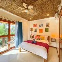 Copacabana Siargao Boutique Hotel & Artcafé, hotel en General Luna