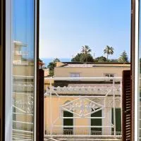 Ara Maris Apartment Sea View Next Station, hotel en Portici